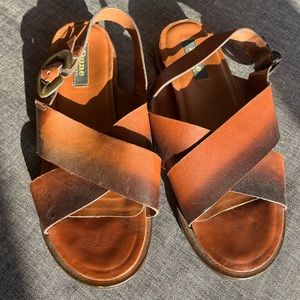 Dune leather sandal